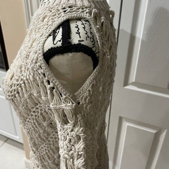 GOLD HAWK SWEATER KNITTED CROCHET OPEN SHOULDER SIZE XS AESTHETIC COTTAGECORE - Picture 3 of 13